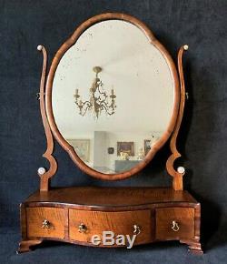 A Fine Late 18thc George III Serpentine Mahogany Bedroom Dressing Table Mirror