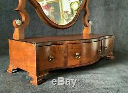 A Fine Late 18thc George III Serpentine Mahogany Bedroom Dressing Table Mirror