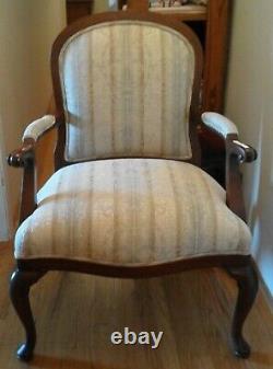 A Pair Of Late 20th Century Vintage Lattice Back Thomasville Chairs Accent Chair