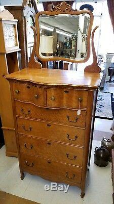 American birds Eye Maple Chest of Drawers late 18th or early 19th Century
