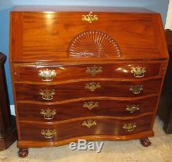 Antique Chippendale Mahogany Oxbow Slant Front Desk (Mid-Late 18th. C)
