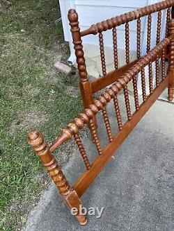 Antique Late 19th C Jenny Lind Style Solid Maple Full Size Spool Bed Frame 2pc