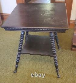 Antique Parlor Table Late 1800's Early 1900s (Excellent condition!)