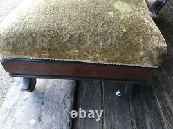 Antique Victorian Fainting Couch, Late 1800's to Early 1900's