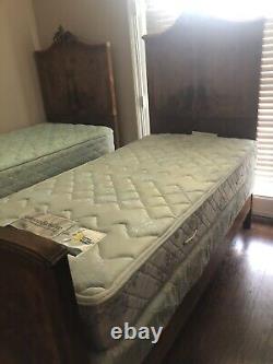 Antique Vintage Set of Twin Beds Late 1800s Early 1900s Includes Mattres/box