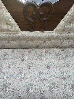 Antique fainting couch Chaise Victorian -Late 1800's Floral Oak Handsome