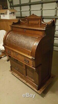 Beautiful Antique Victorian Walnut Cylinder Rolltop Desk from late 1800's