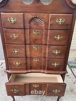 Beautiful Queen Anne Style Cherry Highboy Chest of Drawers, Late 20th Century