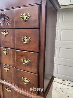 Beautiful Queen Anne Style Cherry Highboy Chest of Drawers, Late 20th Century