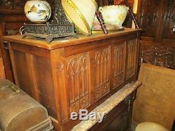 Early 20th Late 19th Century English Century Gothic Oak Trunk