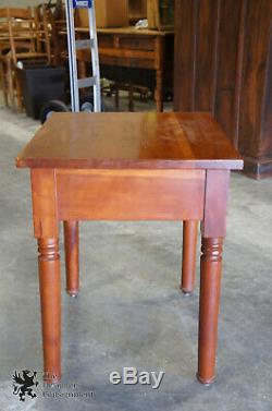 Early American Style Antique Maple Side Accent Table Late 19th Century Primitive