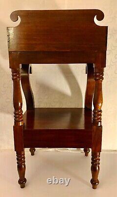 Fine American Late Federal Classical Period Mahogany Wash Stand c1820-1830