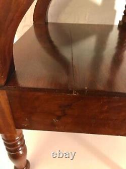 Fine American Late Federal Classical Period Mahogany Wash Stand c1820-1830