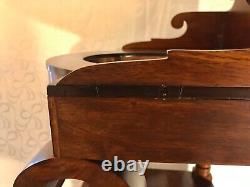 Fine American Late Federal Classical Period Mahogany Wash Stand c1820-1830