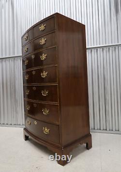 Henredon Mahogany Bow Front 9 Drawers Chest