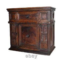 Late 16th to Early 17th-Century Italian Walnut Credenzino Cabinet