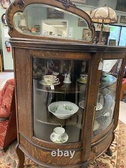 Late 1800s Tiger Oak Curved Front Curio/ China cabinet. Unique Size. STUNNING