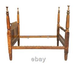 Late 18th Century Antique Federal Tiger Maple & Figured Mahogany Four Poster Bed