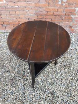 Late 18th Century English Antique Cherrywood Cricket Table