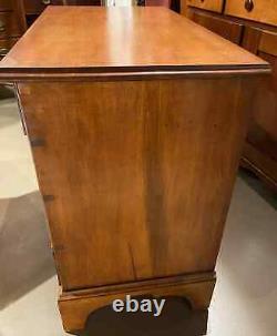 Late 18th Century New England Chippendale Chest of Drawers in Curly Maple