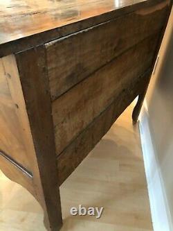 Late 18th or Early 19th century chest of drawers dresser commode