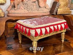 Late 19th Century French Carved Giltwood Foot Stool With Pink Velvet Uphostery