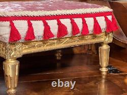 Late 19th Century French Carved Giltwood Foot Stool With Pink Velvet Uphostery