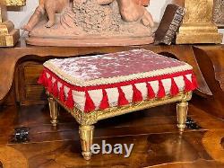 Late 19th Century French Carved Giltwood Foot Stool With Pink Velvet Uphostery