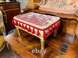 Late 19th Century French Carved Giltwood Foot Stool With Pink Velvet Uphostery