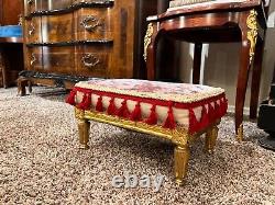 Late 19th Century French Carved Giltwood Foot Stool With Pink Velvet Uphostery