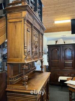 Late 19th Century French Louis XIV Style Hutch