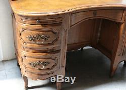 Late 19th century Curved front Walnut Knee hole desk tooled leather top