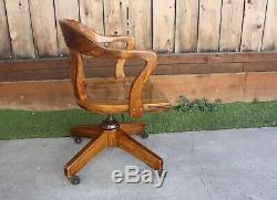 Late 20th Century Jasper Cabinet Company Oak Swivel Office Desk Side Chair