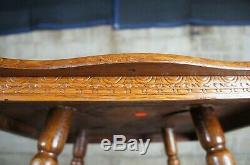 Late Victorian Quartersawn Oak Parlor Table Side Accent Serpentine Top