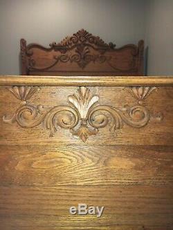 Matching oak carved Victorian bedroom set Late 1800