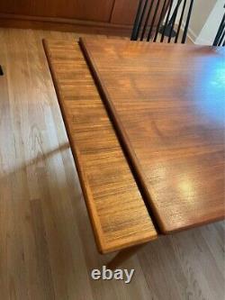 Original Mid-Century Modern Table and Hutch