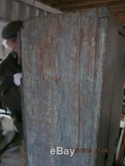 Primitive painted cupboard late 18th cent Pennsylvania