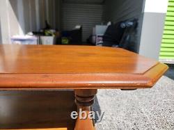 RARE Ethan Allen Heirloom Nutmeg Maple 60 Accent Coffee Table 10-8620