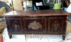 Rare Antique Late 18th Century American Folk Art Painted Blanket Chest