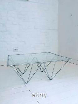 Sculptural Coffee Table in the Style of Paolo Piva for B & B Italia 1980s