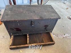 Small Wooden Painted Early American Trunk late 1800s hand made