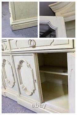 THOMASVILLE Ceremony Collection Mediterranean China Display Cabinet