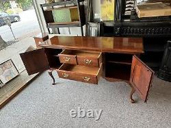 Thomasville Queen Anne Style Cherry Sideboard