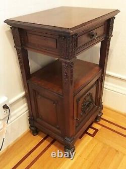 Victorian Night Stand End Table. Walnut Wood. Cabinet and Drawer. Late 19th C